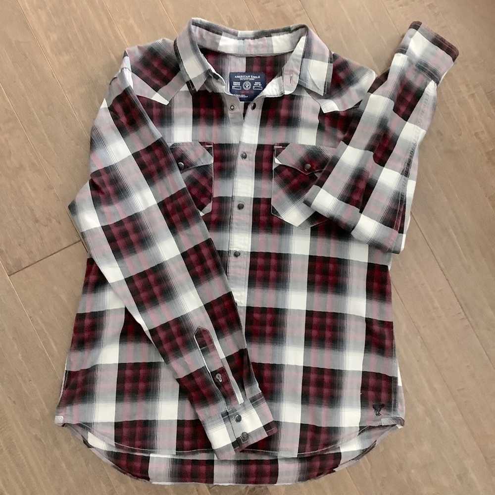 American Eagle Outfitters, Vintage Fit Plaid Snap Down Long Sleeve, Size L